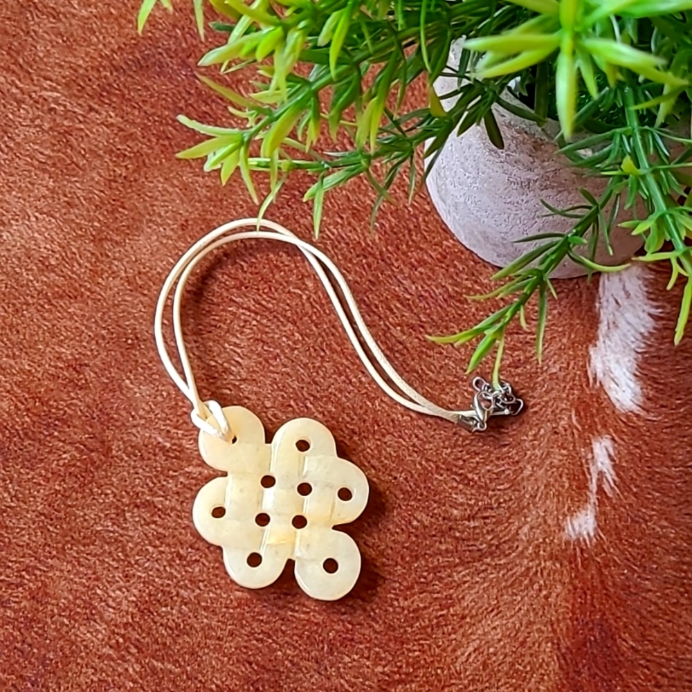 Honey Jade Celtic Knot Pendant Necklace